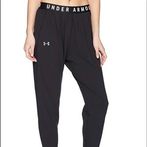 NWT UNDER ARMOUR FAVORITE TAPERED SLOUCH SMALL